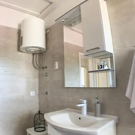 Apartmani Carnizza Ražanac Exterior foto